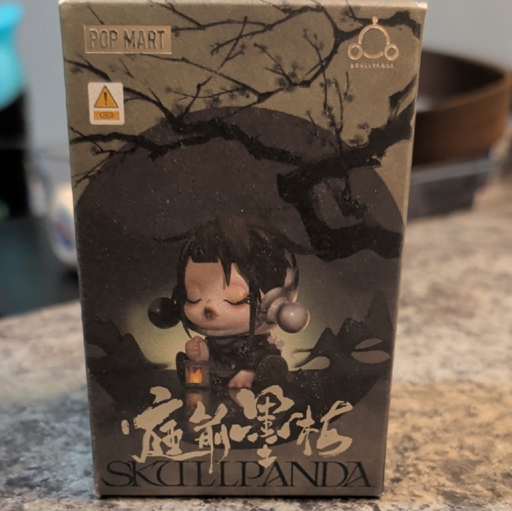 Skullpanda Pop Mart Collectible Figure - Black and Gray